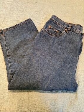 Bill Blass Women's Denim Capris